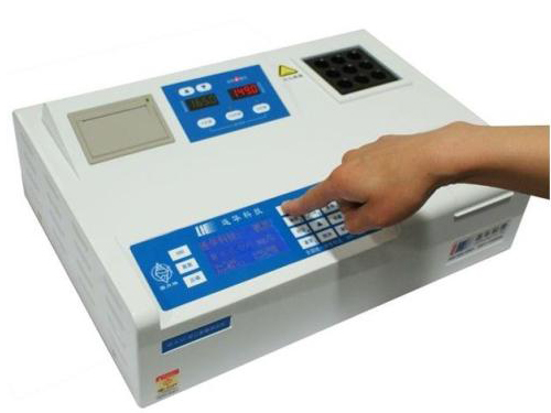 水質(zhì)監(jiān)測(cè)儀 (4) 水質(zhì)監(jiān)測(cè)儀 (4)